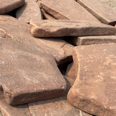 Бутовый галтованный красный